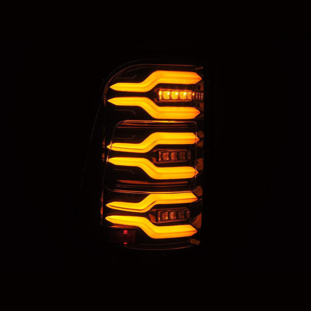 Купить Задние фары Dodge Ram 1500 2019-2022 LED LUXX серия цвет Alpha-Black AlphaRex RTL-DR19-SA-YS-LB