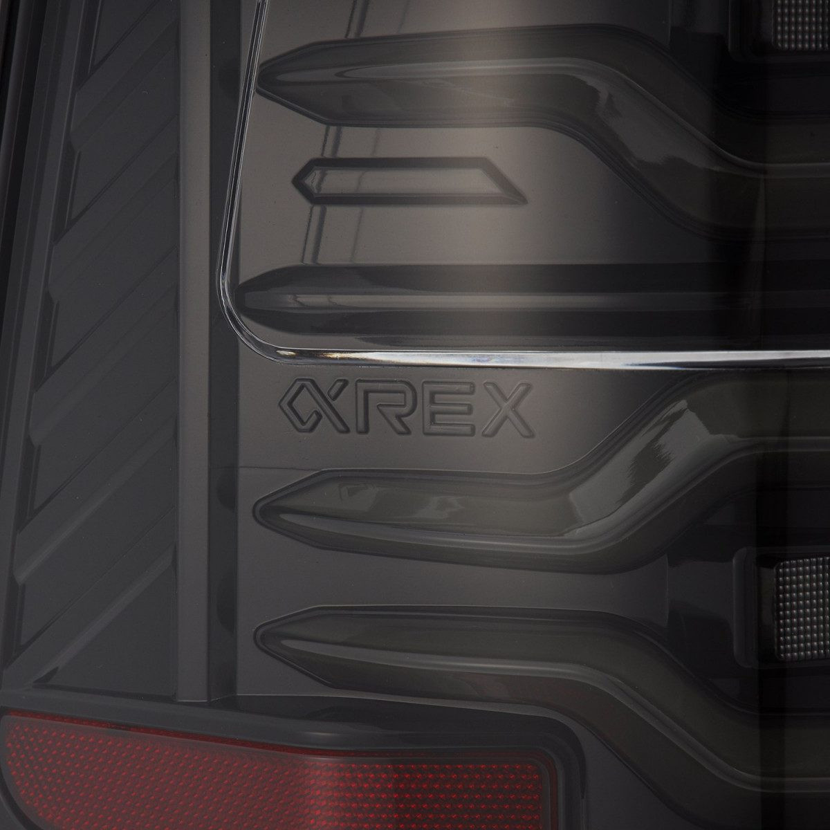 Купить Задние фары Dodge Ram 1500 2019-2022 LED LUXX серия цвет Alpha-Black AlphaRex RTL-DR19-SA-YS-LB