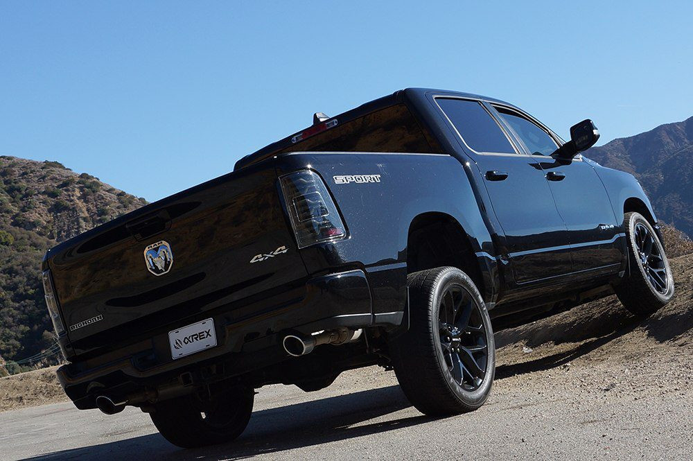 Купить Задние фары Dodge Ram 1500 2019-2022 LED LUXX серия цвет Alpha-Black AlphaRex RTL-DR19-SA-YS-LB