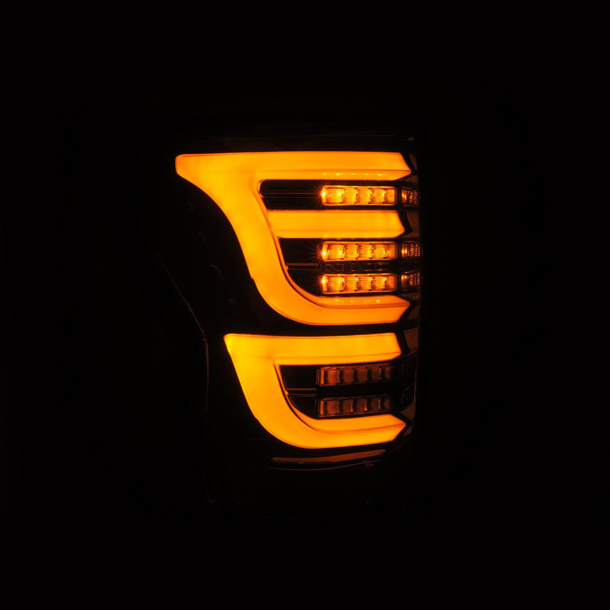 Купити Задні фари Toyota Tundra 2007-2013 LED LUXX серія колір Alpha-Black AlphaRex RTL-TUN07-SA-YS-LB