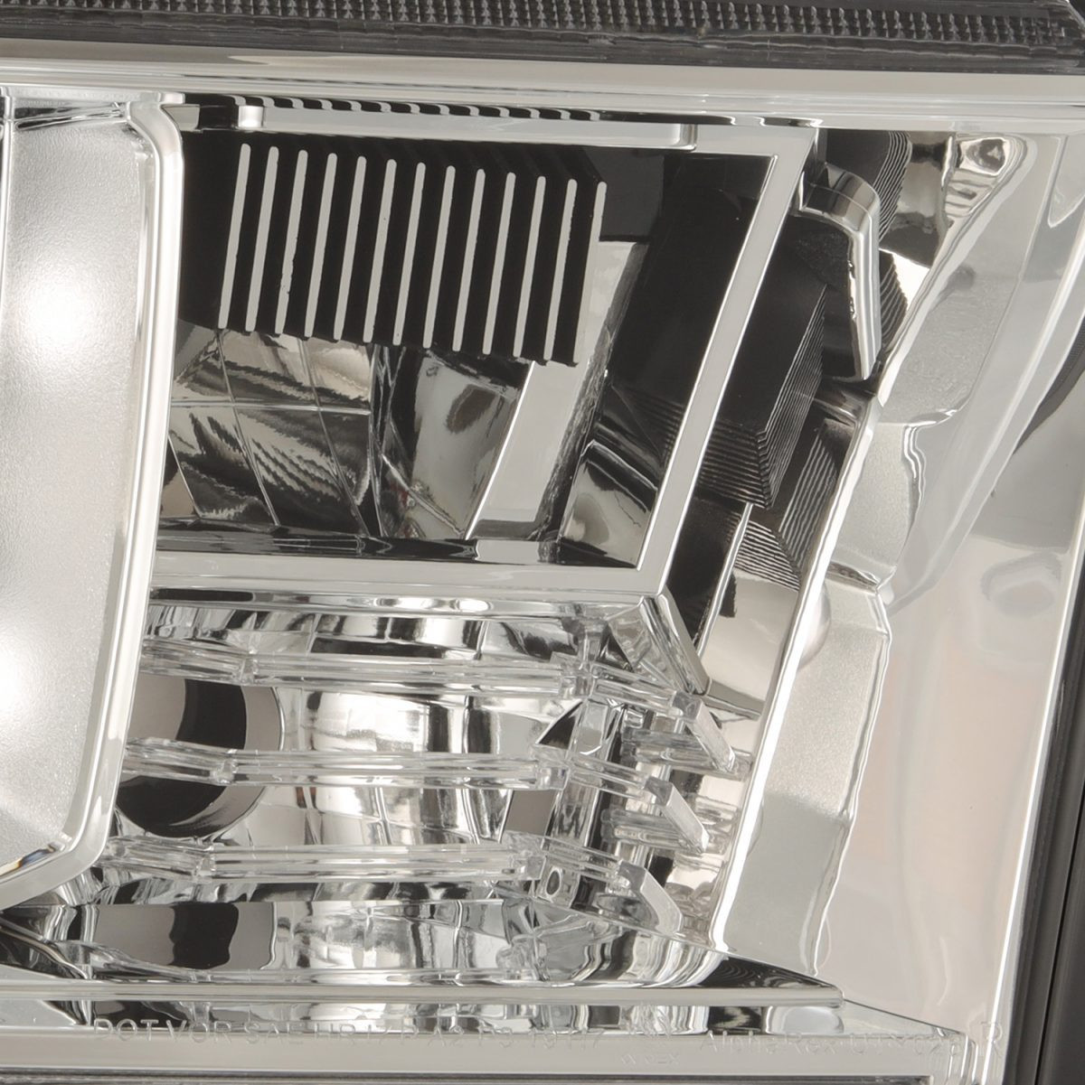 Купити Передні фари Toyota Tundra 2007-2013 LED NOVA серія хром AlphaRex AHL-TUN07-G2-N-C