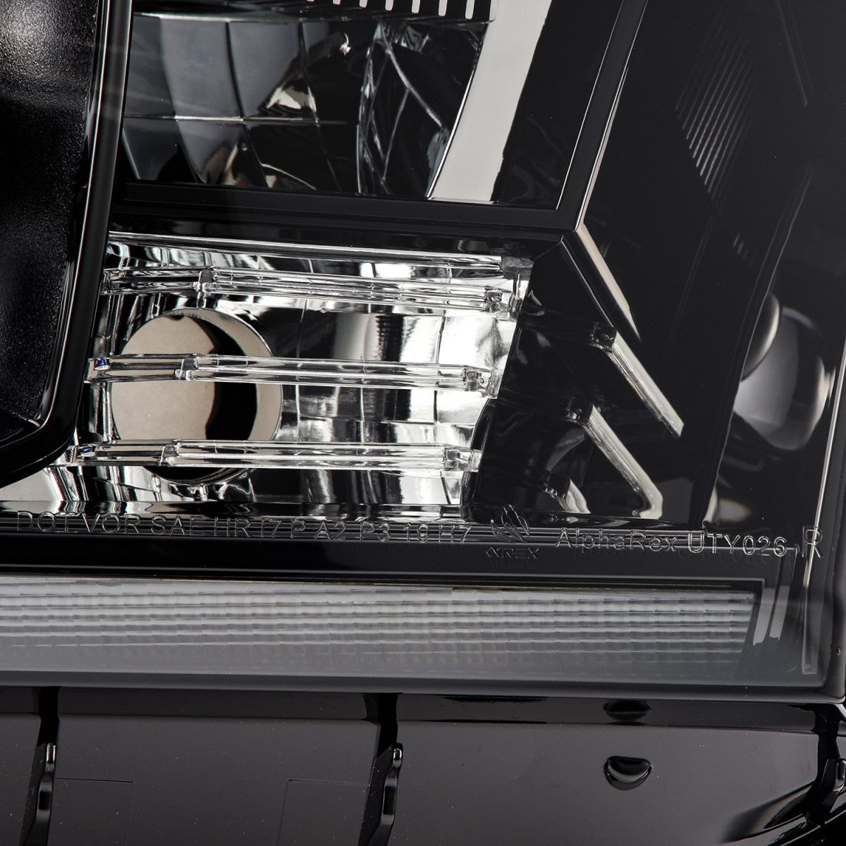 Купить Передние фары Toyota Tundra 2007-2013 LED NOVA серия цвет Alpha-Black AlphaRex AHL-TUN07-G2-N-LB