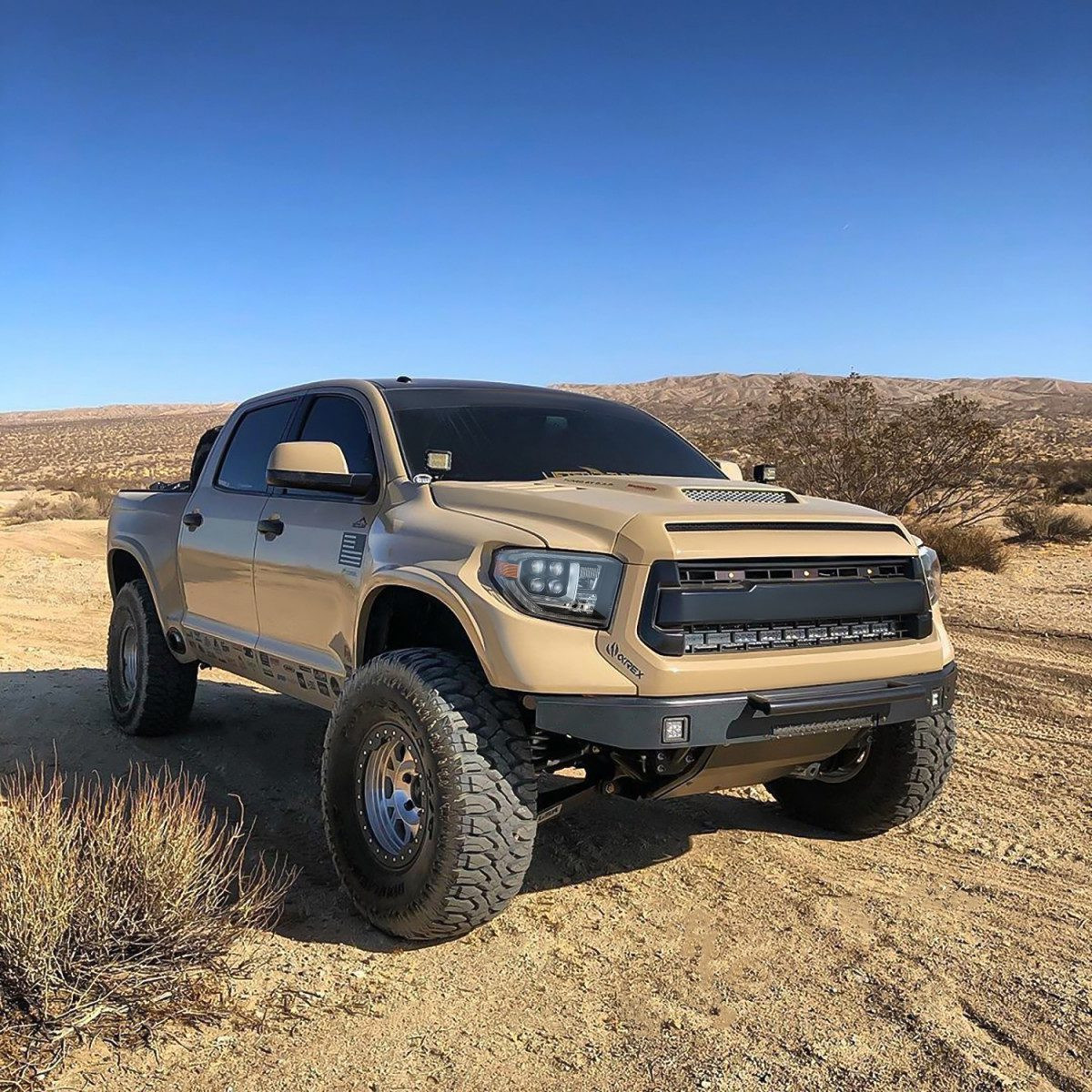 Купити Передні фари Toyota Tundra 2014-2021 LED NOVA серія чорні AlphaRex AHL-TUN14-G2-N-B