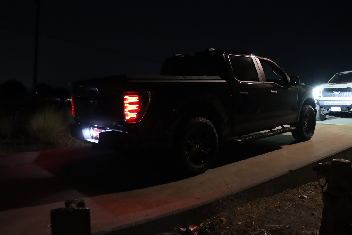Buy Rear Ford F150 2021+ LED LUXX CERIAP COLOR ALPHA-BLACK ALPHAREX RTL-FF21-SA-YS-LB