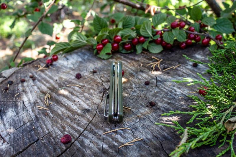 Buy Than a folding Ruike Hussar P121-G