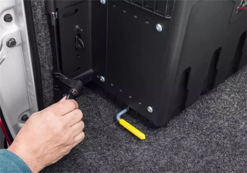 Buy Body box, passenger side of Nissan Frontier / Navara D23 2022 + Undercover SC503D