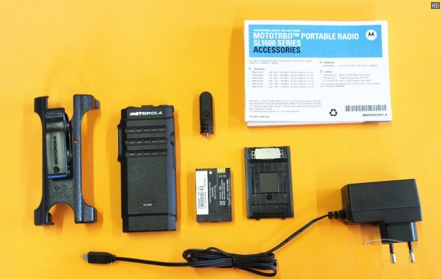 Купить Цифровая портативная радиостанция Motorola SL1600 UHF DISPLAY PTO502D 2300T