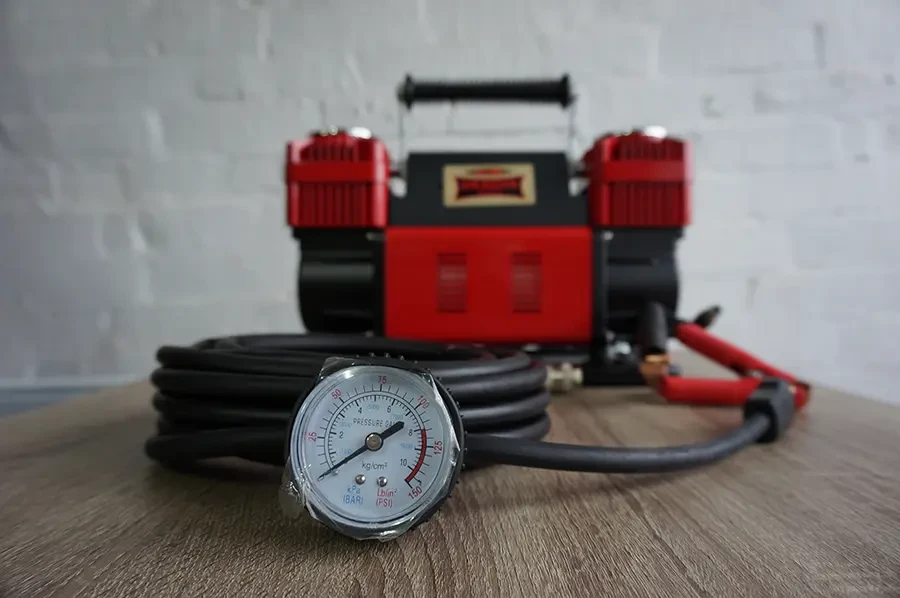 Купити Компресор DWK-T 300 л/хв 150 PSI 12 В 90 Amp