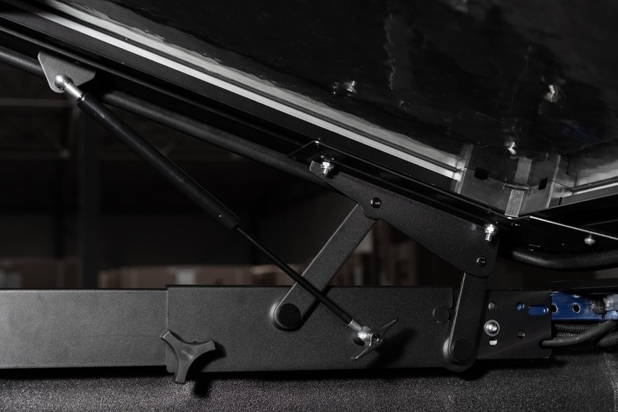 Купить Крышка для VW Amarok DC алюминиевая серебристая от Road Ranger EVO400