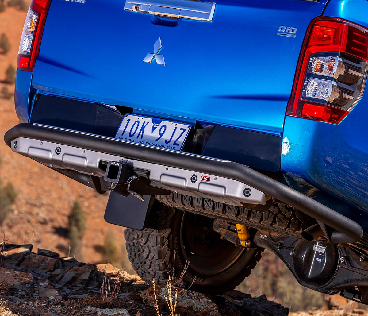 Купити Задній захисний бампер Summit RAW для Mitsubishi L200 19+ ARB 3646070