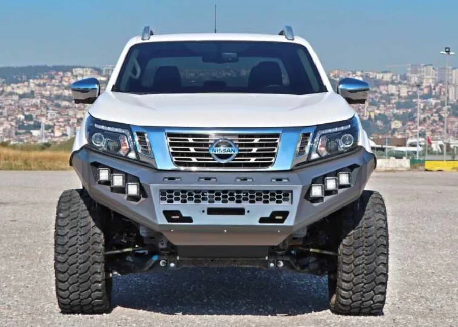 Купити Передній бампер для Nissan Navara 2015-2025 AQM-M50