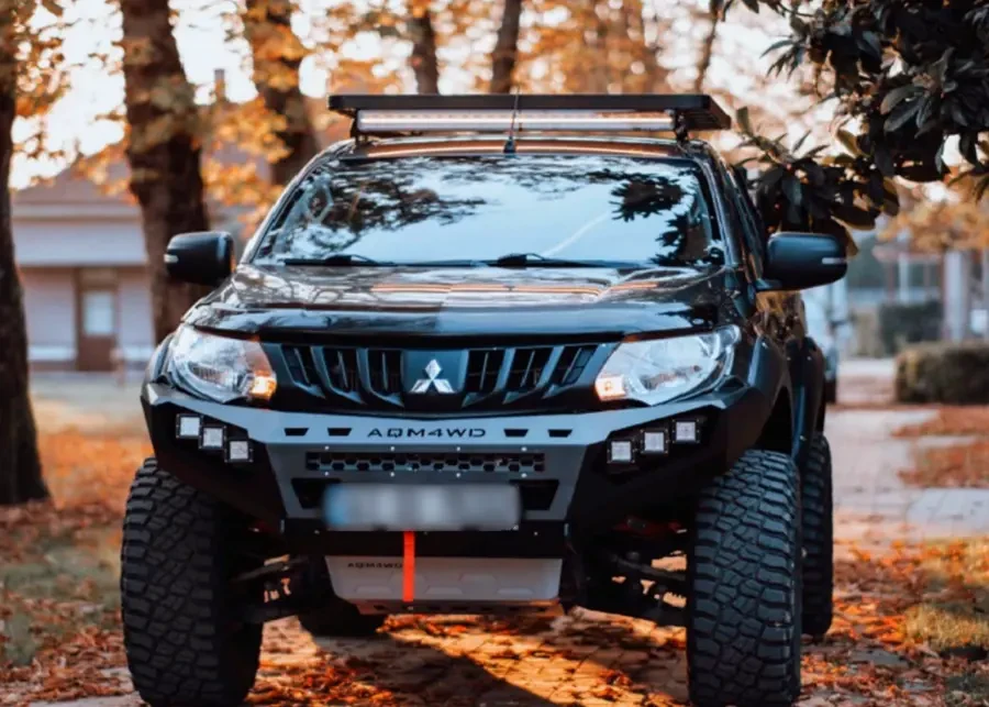 Купити Передній бампер для Mitsubishi L200 2015+ AQM-M50