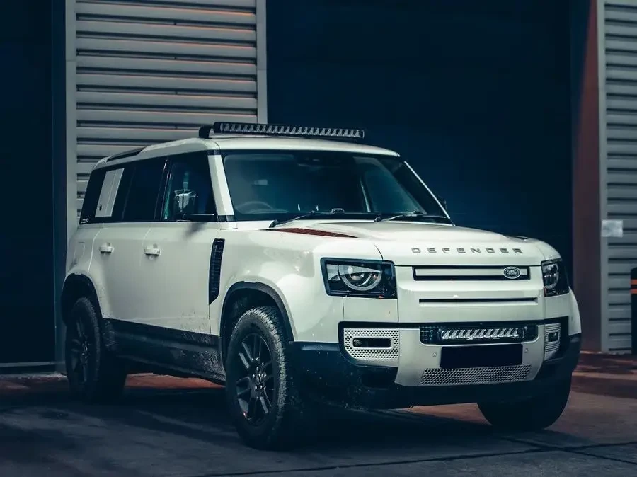 Купить Комплект оптики на Land Rover Defender (2020+) с креплением на крышу LAZER 3001-DEF20-60-K