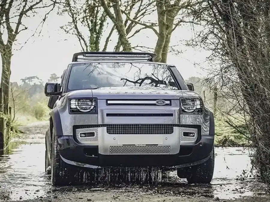 Купити Комплект оптики на Land Rover Defender 2020+ з кріпленням для багажника на даху LAZER 3001-RR-DEF
