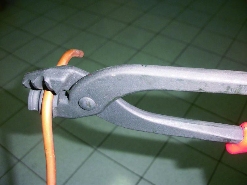 Buy Kleshchi for work with a honey pipeline (Force 65303)