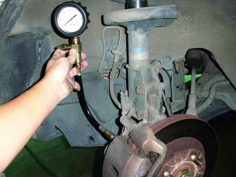 Купити Тестер давления в тормозной системе 14 пр. (FORCE 914B2)