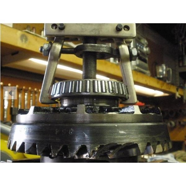 Купить Съемник подшипников двулапый прямой с оправками для их запреcсовки 16 пр. (FORCE 666A01)