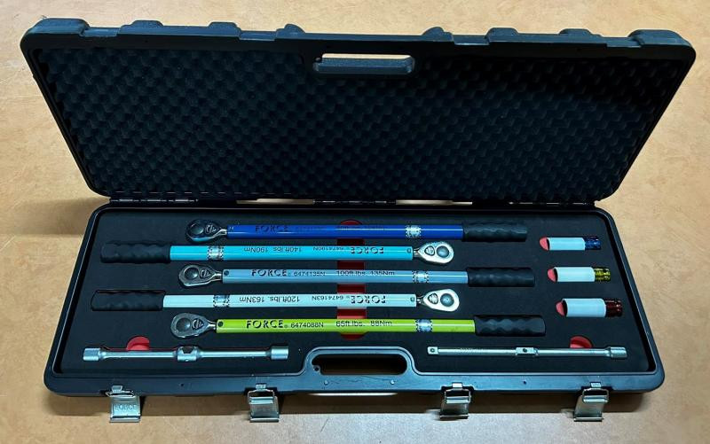 Купить Набор динамометрических ключей для шиномонтажа  (FORCE 64707)