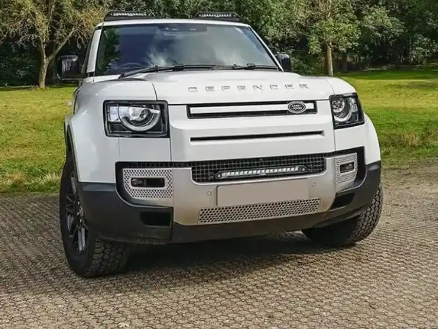 Buy Optics set in the radiator grille for Land Rover Defender 2020+ Lazer GK-Def18-01k