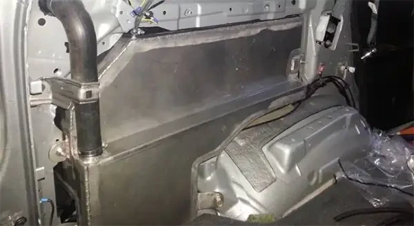 Купити Бак для води 30 л на задню ліву арку Nissan Patrol Y61 Фабрика 4x4