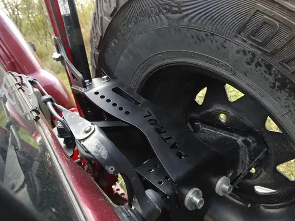 Купити Тримач домкрата hi-lift до кріплення запасного колеса F4X4 для Patrol Y61