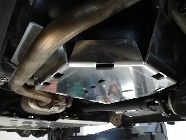 Купити Захист паливного бака Suzuki Jimny IV 18 Fabryka 4х4