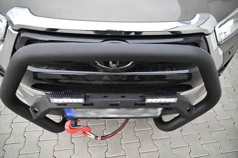 Купити Знімний кенгурятник для бампера slim Toyota Hilux 20+ Fabryka 4х4