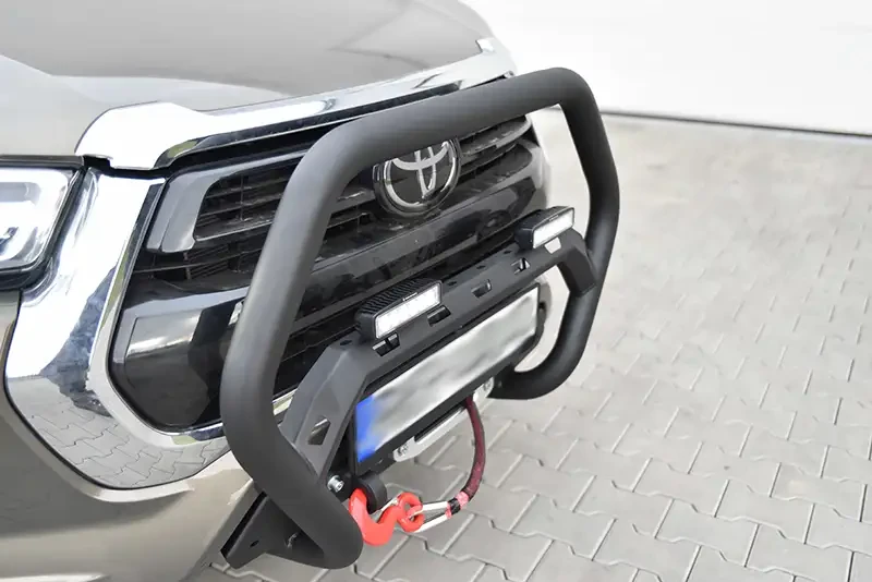 Купити Знімний кенгурятник для бампера slim Toyota Hilux 20+ Fabryka 4х4