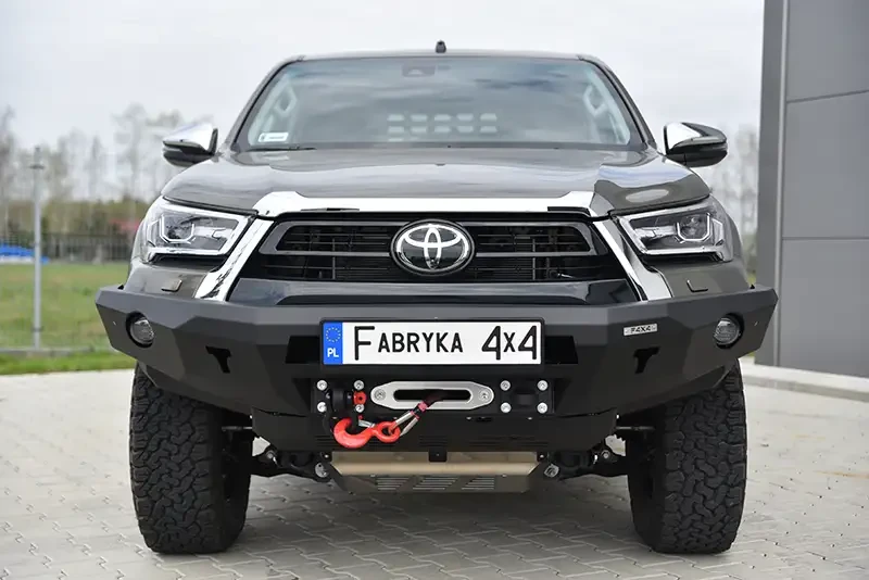 Купити Передній бампер standard для Toyota Hilux 20+ Fabryka 4х4