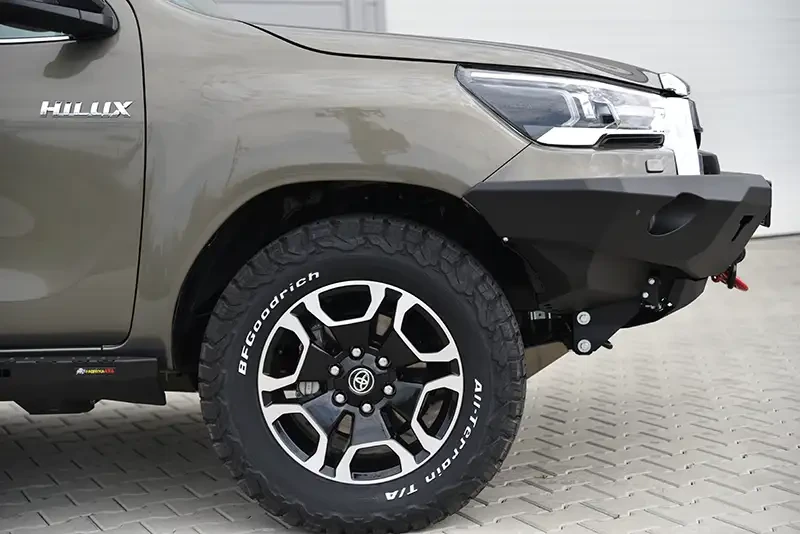 Купити Передній бампер standard для Toyota Hilux 20+ Fabryka 4х4