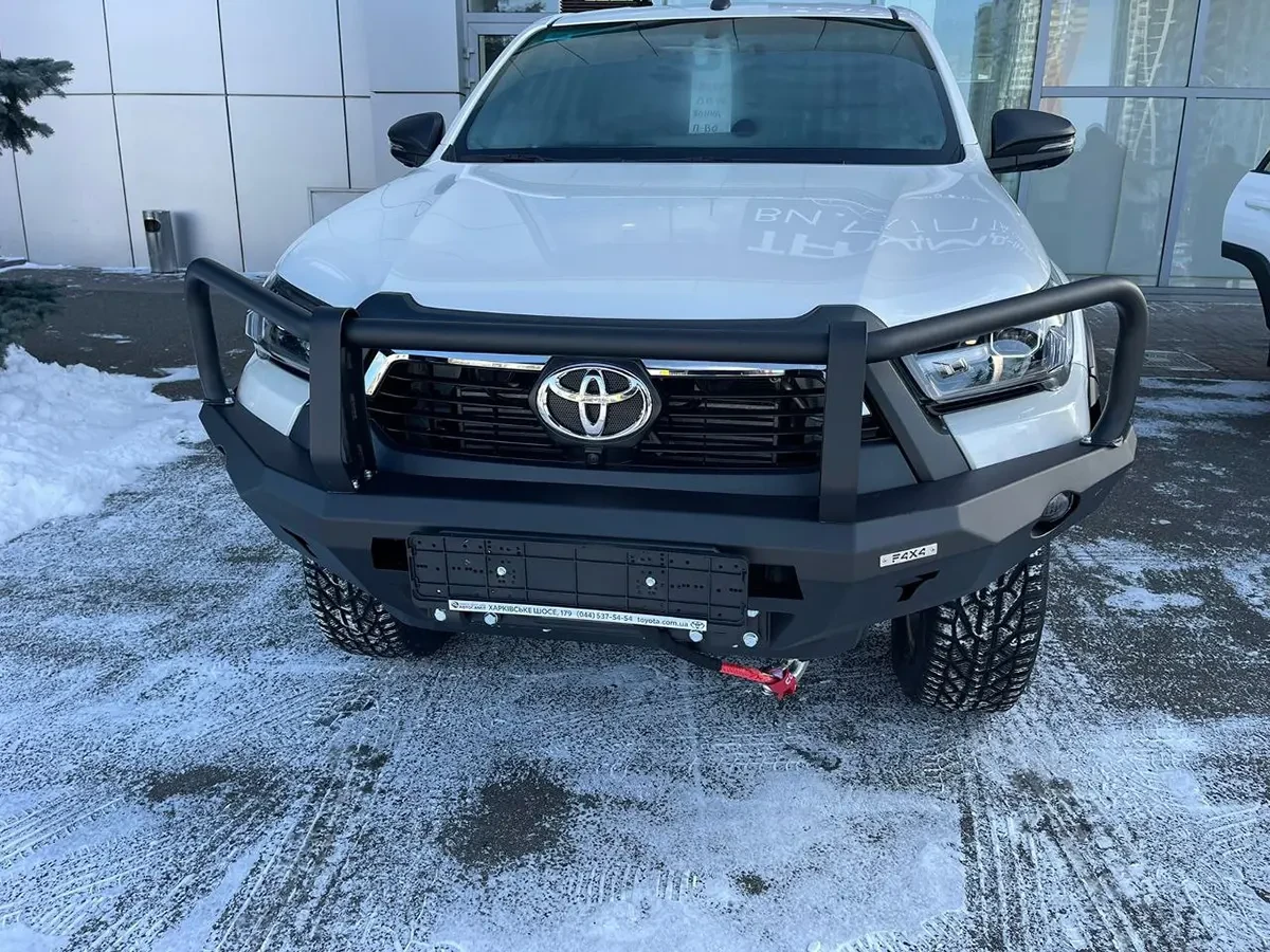 Купити Передній бампер standard для Toyota Hilux 20+ Fabryka 4х4