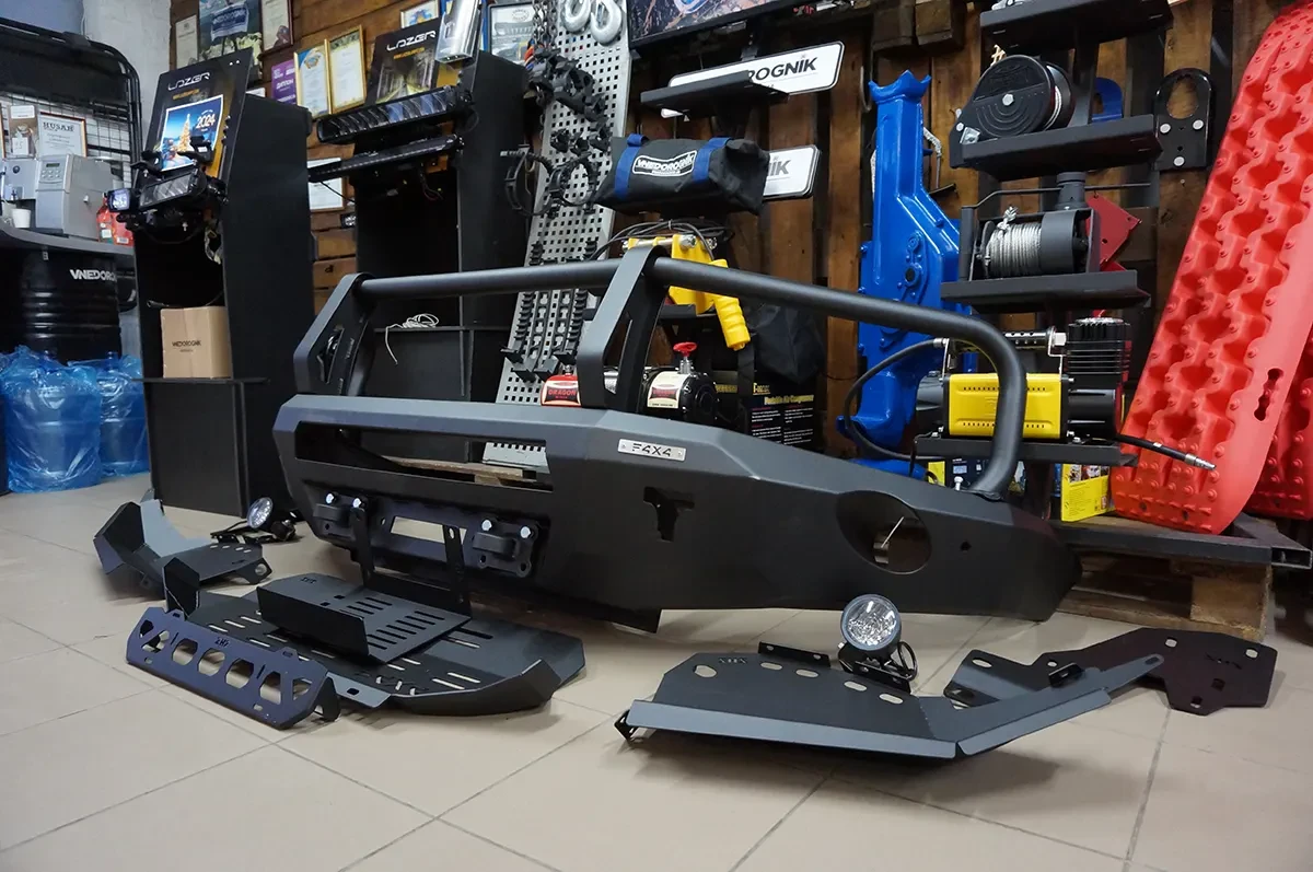 Купити Кенгурятник для бампера standard для Toyota Hilux 20+ Fabryka 4х4