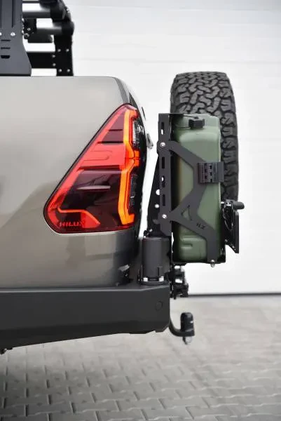 Купити Задній бампер довгий з LED фарами Toyota Hilux 20+ Fabryka 4х4