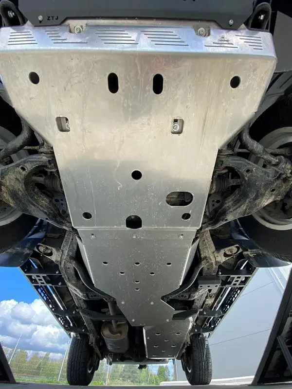 Купити Захист двигуна для Toyota Prado 150 09-17 F4X4