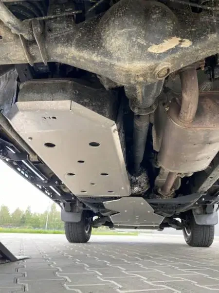 Купить Защита топливного бака для Toyota Prado 150 09-17 F4X4