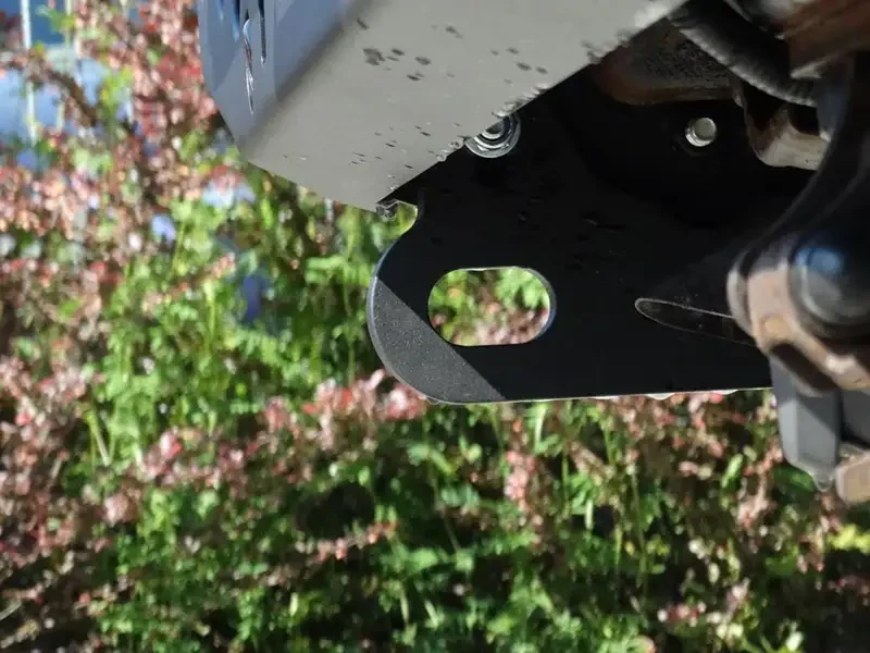 Buy Towing mounts under the back bumper Toyota LC 200 F4X4