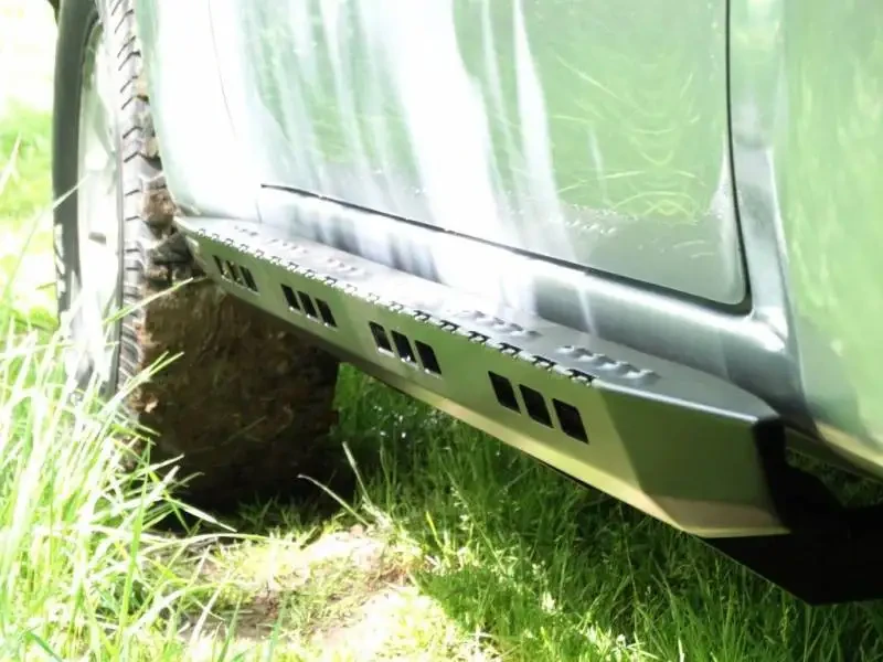 Buy Protective Thresholds for Mitsubishi Pajero III 99-06 Short Base F4X4