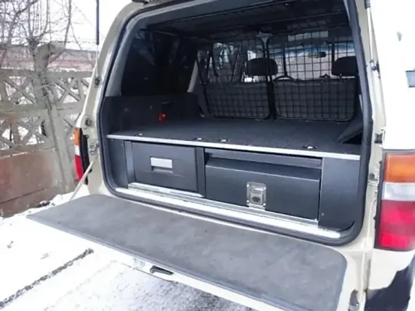 Buy Guide for the WAEOCO CD-30 Fridge for Toyota LC 100 F4X4