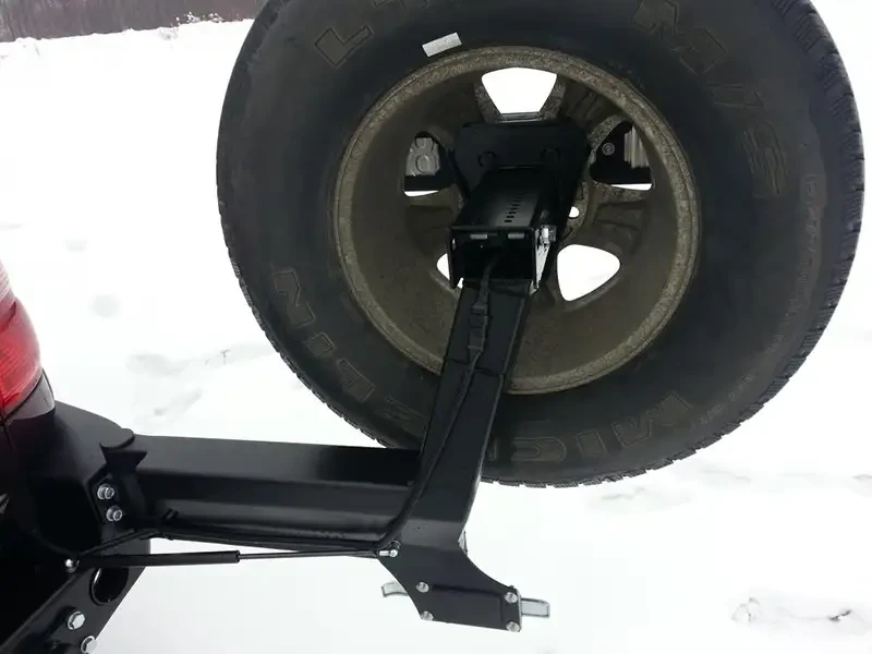 Купить Крепление запасного колеса Toyota Land Cruiser 105 98-07 F4X4