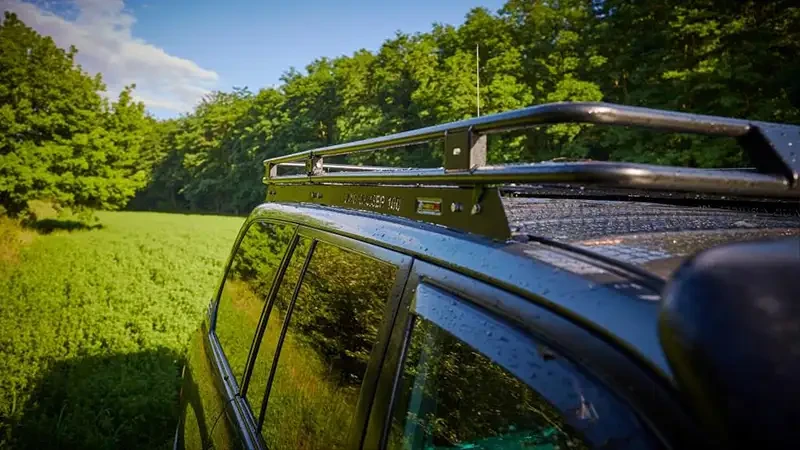 Buy A cargo cart with a Toyota Land Cruiser net 105 1998+ F4X4