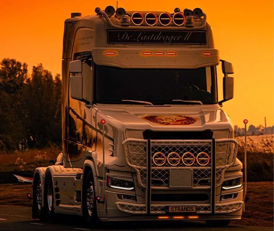 Buy Optional Farry Farry Strands Firefly Pro 9 "Black with ⬜️🟧 Overall Lights