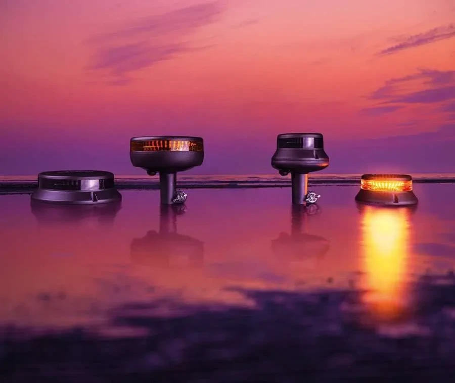 Buy LED Lighthouse Strands Ambra 🟧 with a magnetic fastening