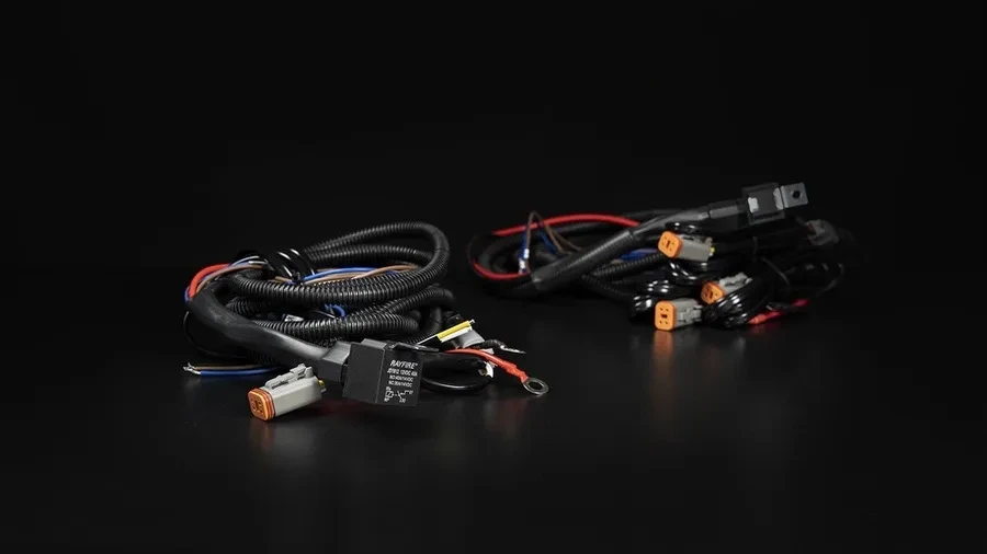 Купить Проводка Strands Siberia для 3 ламп макс. 30A, 420W, разъем DT 12V