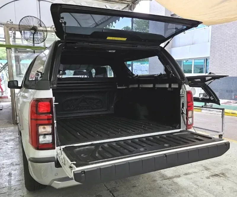 Купити Кунг на Mitsubishi L200 2024+ з вікнами - Maxliner чорний 6P6P