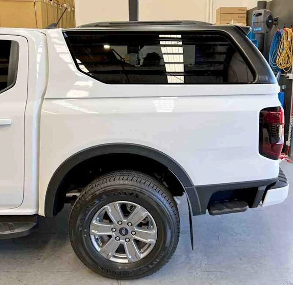 Купити Кунг на Ford Ranger 2023+ з вікнами - Maxliner синій SW3 Blue Lightning PN4E3