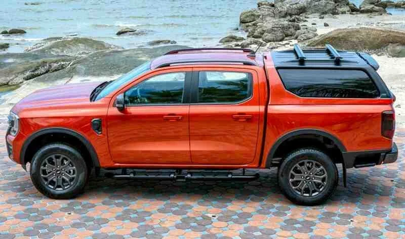 Купити Кунг на Ford Ranger 2023+ з вікнами - Maxliner сріблястий ZJB Moondust Silver PNZJB