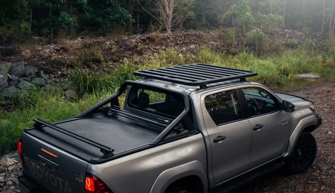 Купити Ролет механічний на Toyota Hilux 2015+ від EGR