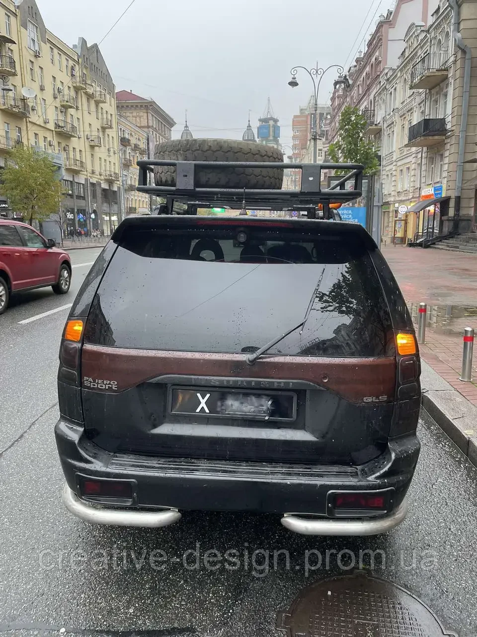 Buy Enhanced Creativegarage Expeditional Lower Bracket on Mitsubishi Pajero Sport railings