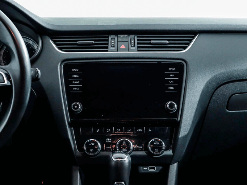 Купить Мультимедійна система Gazer T6010-5E/H до Skoda Octavia 3, A7 (5E) 2013-2018