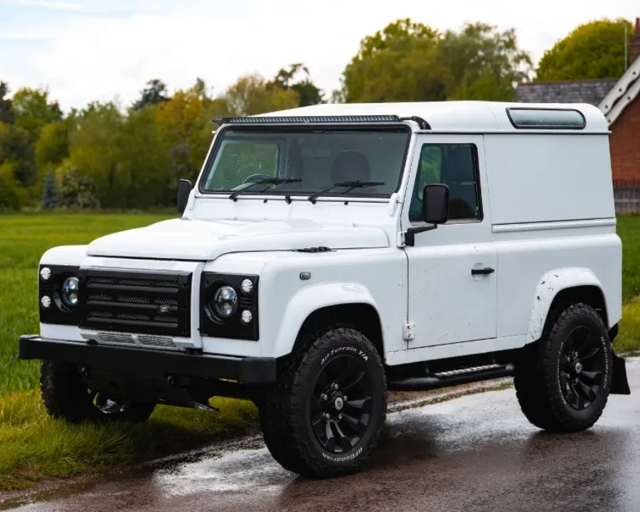 Купить Комплект оптики на Land Rover Defender в 2018 - LAZER 3001-DEF-67-K